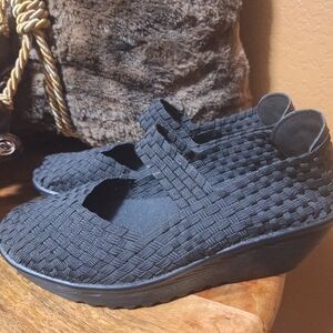 Stylish Black Woven Women's Shoes